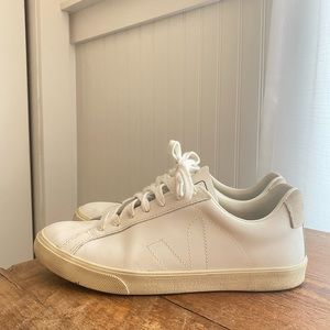 Veja Esplar Sneaker- Women’s size 8
